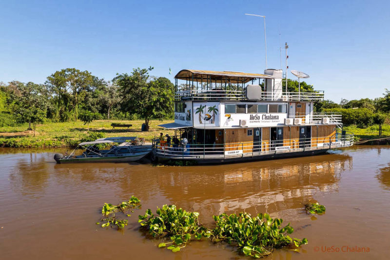 Chalana no Rio São Lourenço