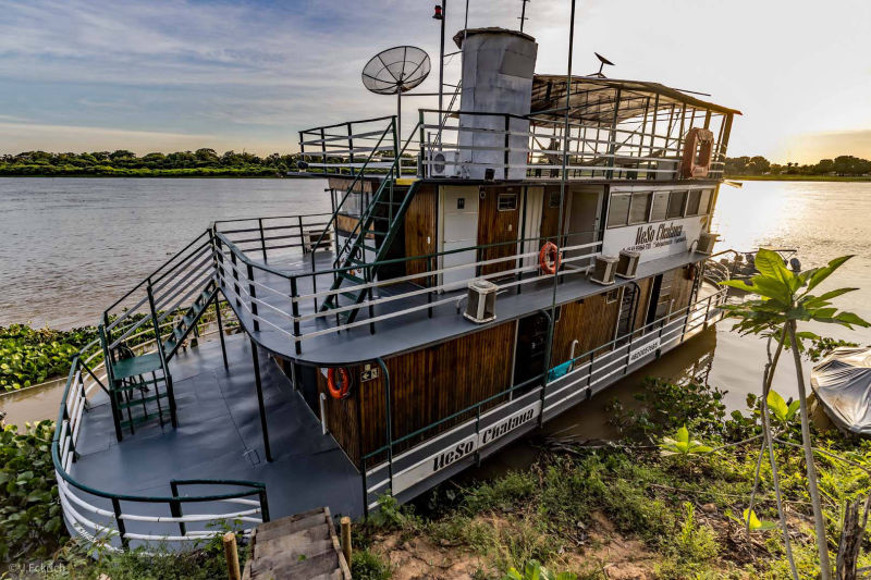 Bateau Chalana à Porto Jofre