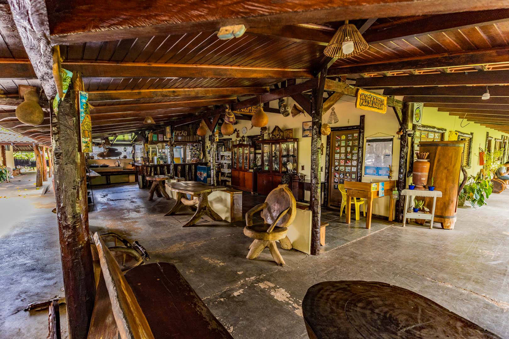 Bar dans le Reino Encantado à Nobres